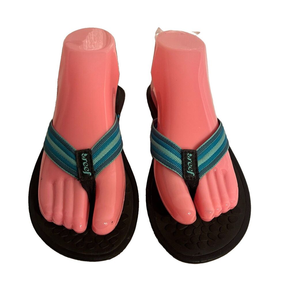 Women’s Reef Turquoise And Black Flip Flop Sandals. Size 7